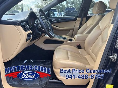 Used 2018 Porsche Macan AWD/4WD image 9