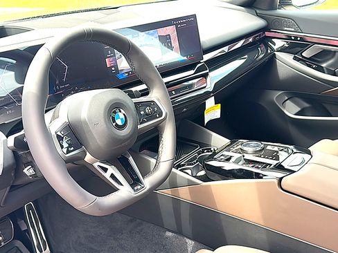 New 2027 BMW 530i w/ M Sport Package RWD image 9