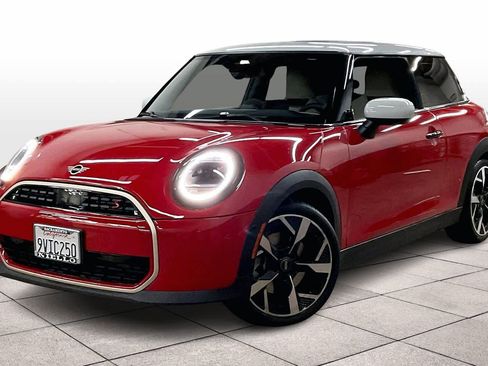 Certified 2025 MINI Cooper S image 1