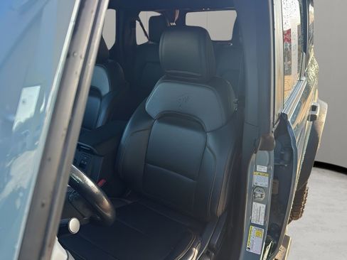 Used 2023 Ford Bronco Badlands image 25