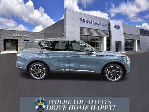 Used 2025 Lincoln Aviator Reserve w/ Luxury Package RWD image 2