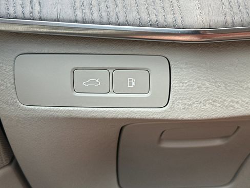 Certified 2023 Volvo XC90 T8 Ultimate image 35