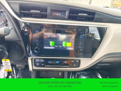 Used 2017 Toyota Corolla LE FWD image 21
