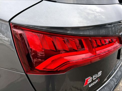 Used 2018 Audi SQ5 Premium Plus w/ Navigation Package image 27