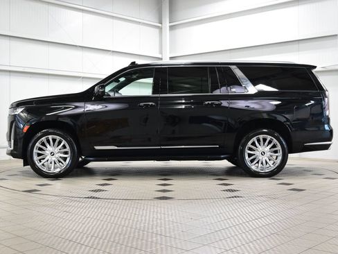 Used 2024 Cadillac Escalade ESV Premium Luxury w/ LPO, Floor Liner Package AWD/4WD image 4