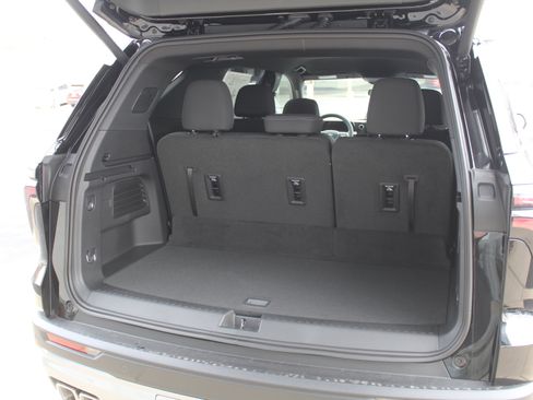 New 2026 Chevrolet Traverse LT FWD image 18