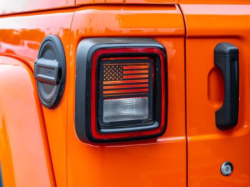 Used 2020 Jeep Wrangler Unlimited Sahara w/ Uconnect 4C Nav & Sound Group image 6