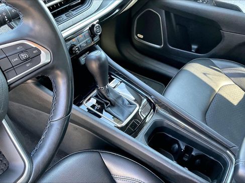 Used 2022 Jeep Compass Latitude w/ Sun and Sound Group FWD image 16