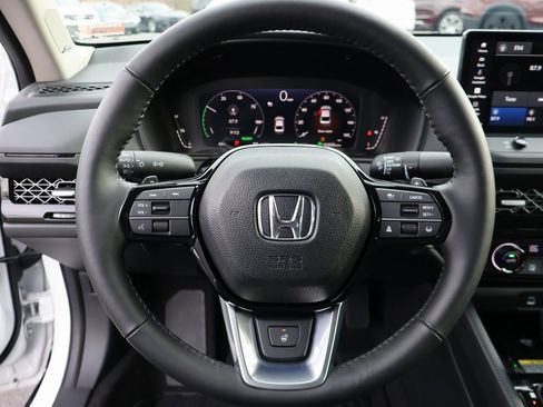 Certified 2025 Honda Accord Touring image 29