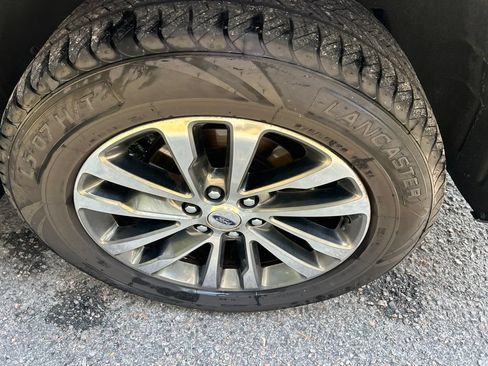 Used 2018 Ford Expedition Max Limited w/ Equipment Group 301A RWD image 9