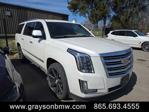 Used 2019 Cadillac Escalade ESV Platinum image 1