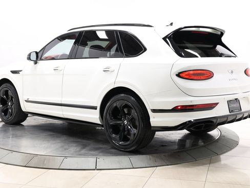 Used 2022 Bentley Bentayga AWD/4WD image 74