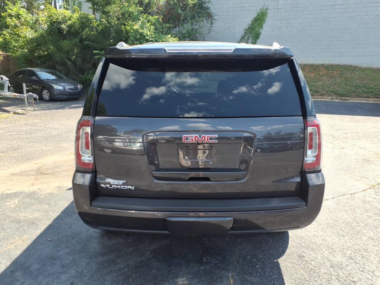 Used 2016 GMC Yukon SLT w/ Open Road Package AWD/4WD image 4