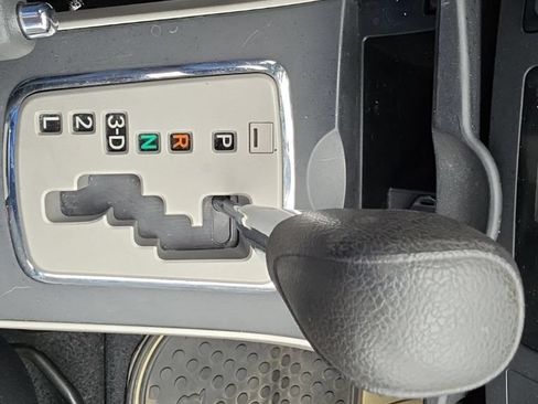 Used 2010 Toyota Corolla LE FWD image 15