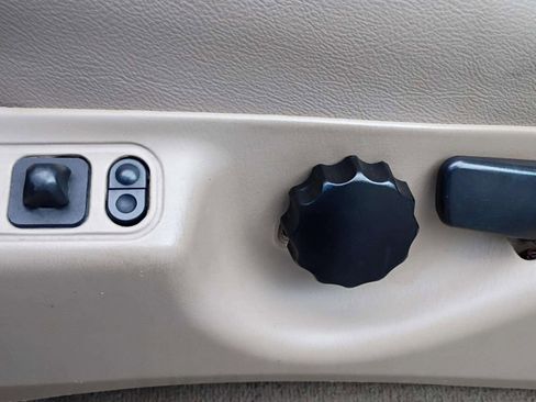 Used 2006 Ford F350 Lariat image 42