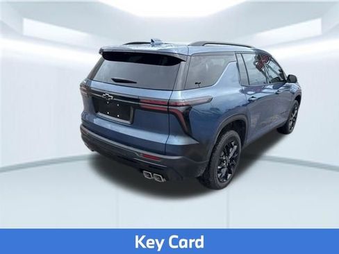 Used 2026 Chevrolet Traverse LT w/ Midnight/Sport Edition FWD image 6