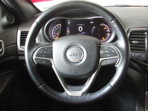 Used 2021 Jeep Grand Cherokee Laredo X AWD/4WD image 21