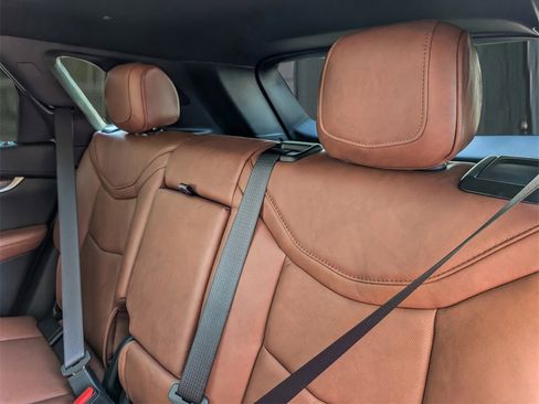 New 2025 Cadillac XT5 Sportv w/ Technology Package image 17