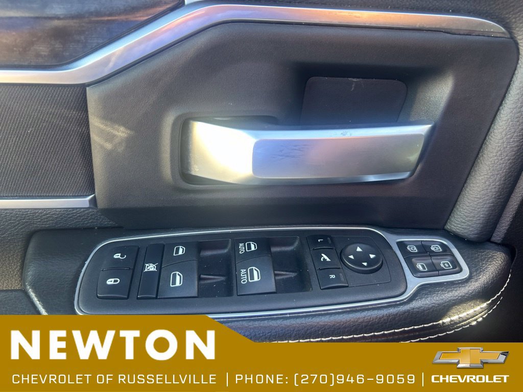 Used 2024 RAM 2500 Big Horn w/ Night Edition AWD/4WD image 10