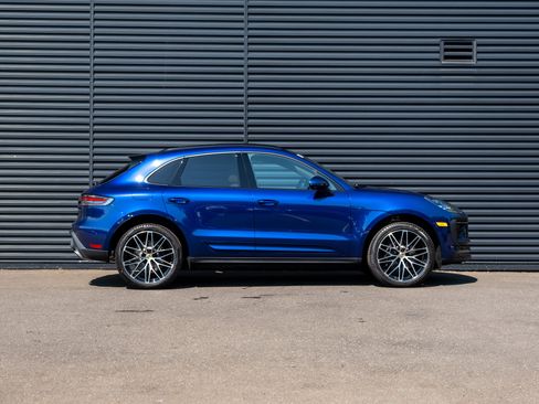 Certified 2026 Porsche Macan image 9