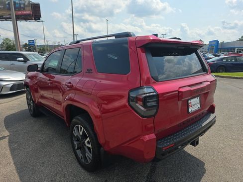 Used 2025 Toyota 4Runner TRD Sport Premium AWD/4WD image 7