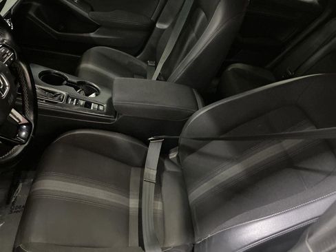 Used 2022 Honda Civic Sport image 11