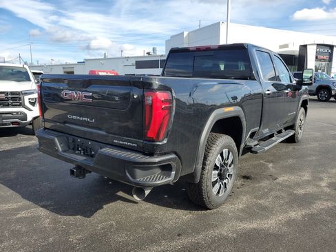 New 2025 GMC Sierra 2500 Denali w/ Denali Reserve Package image 4