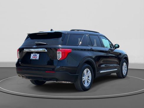 Used 2023 Ford Explorer XLT RWD image 5