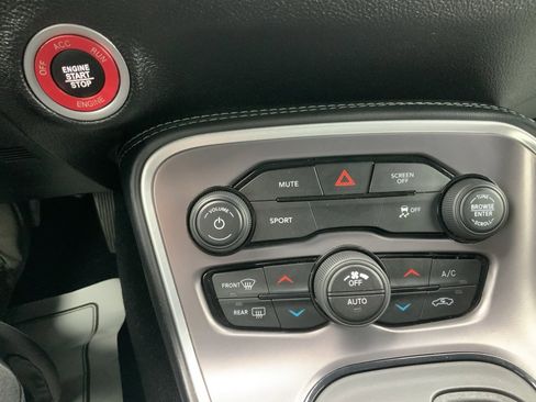 Certified 2022 Dodge Challenger SXT w/ Blacktop Package image 17