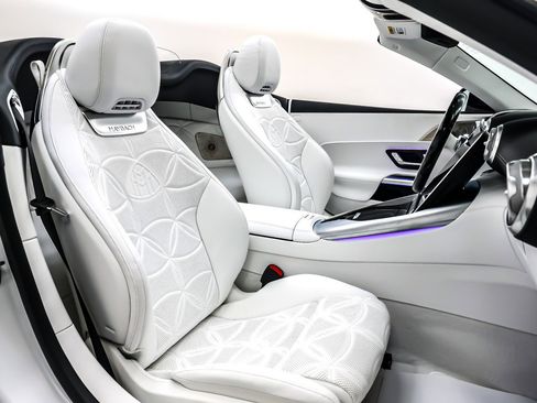 New 2026 Mercedes-Benz Maybach SL 680 image 8