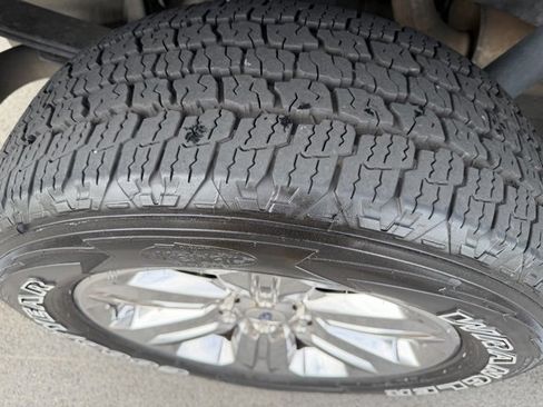 Used 2019 Ford F150 Lariat w/ Equipment Group 502A Luxury image 4