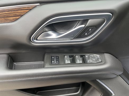 Used 2022 Chevrolet Suburban High Country image 12