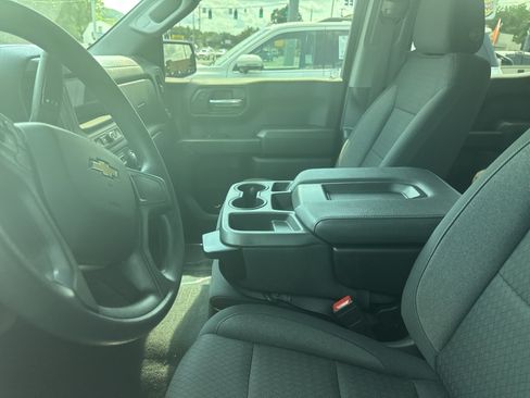 Used 2023 Chevrolet Silverado 1500 Custom AWD/4WD image 9