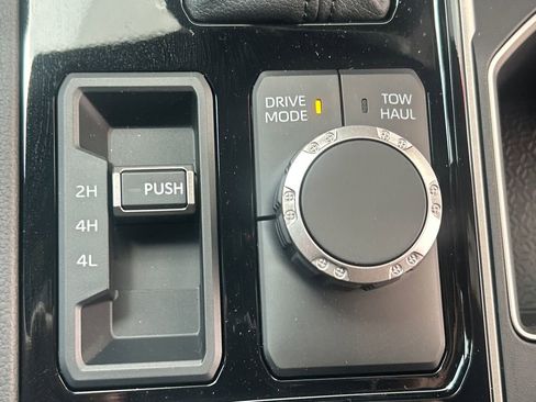 New 2026 Toyota Tundra Limited AWD/4WD image 17