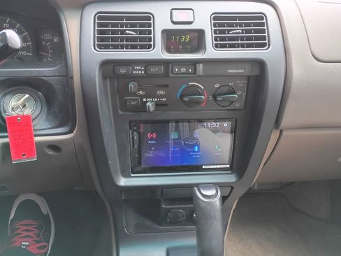 Used 2000 Toyota 4Runner SR5 AWD/4WD image 20