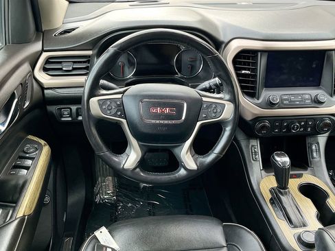 Used 2019 GMC Acadia Denali w/ Technology Package AWD/4WD image 24
