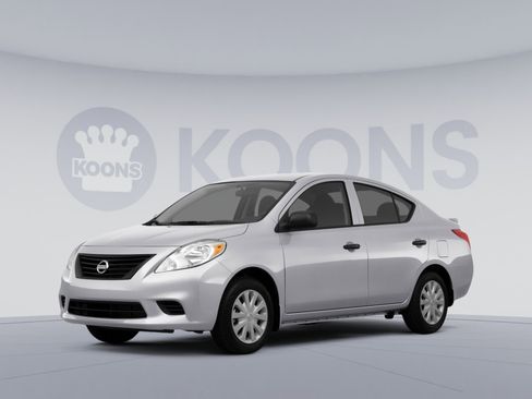 Used 2024 Nissan Versa S w/ S Plus Package image 1