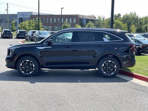 New 2026 Kia Sorento S image 4