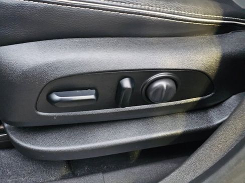 Used 2018 GMC Terrain Denali w/ Advanced Safety Package image 33