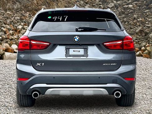 Used 2021 BMW X1 xDrive28i w/ Convenience Package AWD/4WD image 4