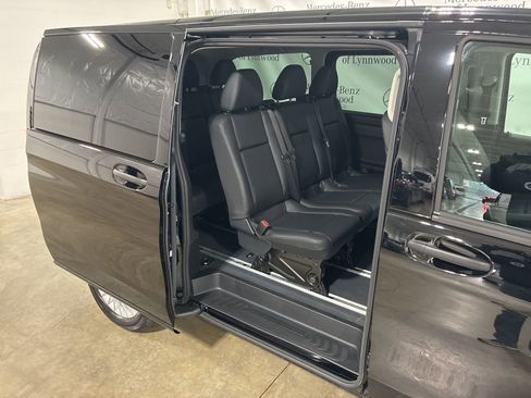 Used 2023 Mercedes-Benz Metris Passenger image 19