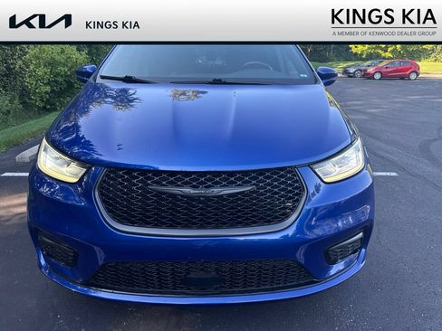 Used 2021 Chrysler Pacifica Touring w/ S Appearance Package FWD image 6