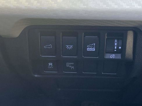 Used 2021 Subaru Ascent Premium w/ Convenience Package image 22