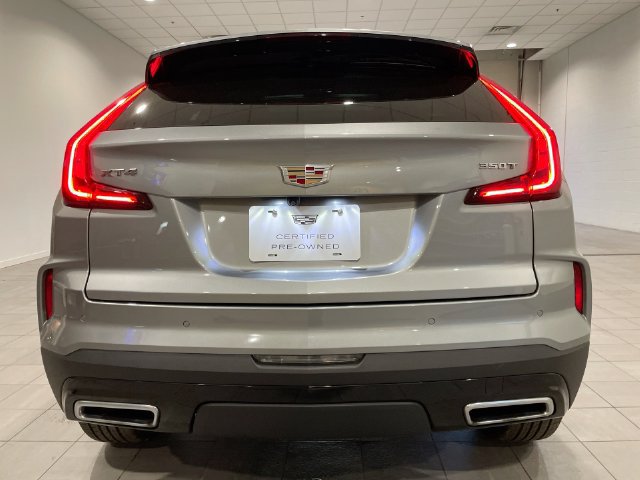 Certified 2025 Cadillac XT4 Premium Luxury w/ Cold Weather Package FWD image 4