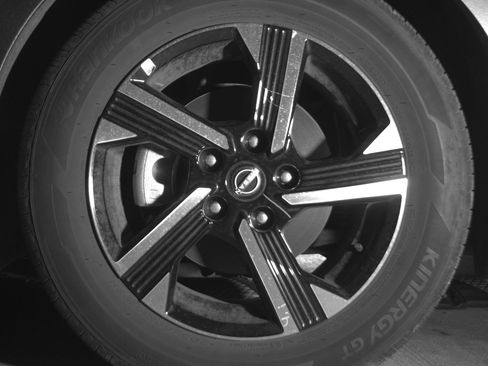 Used 2025 Nissan Sentra SV FWD image 12