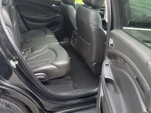 Used 2020 Buick Envision Essence w/ Experience Buick Package AWD/4WD image 19