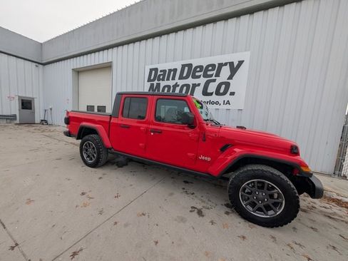 Used 2020 Jeep Gladiator Overland image 36