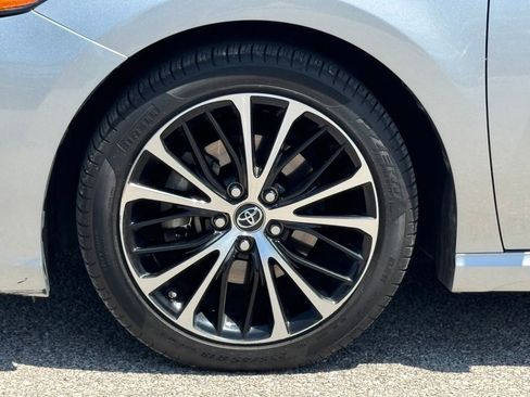 Used 2019 Toyota Camry SE FWD image 35