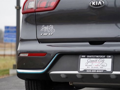 Used 2019 Kia Niro EX Premium w/ Sunroof Package image 10