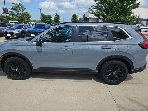 Used 2025 Honda CR-V Sport image 8